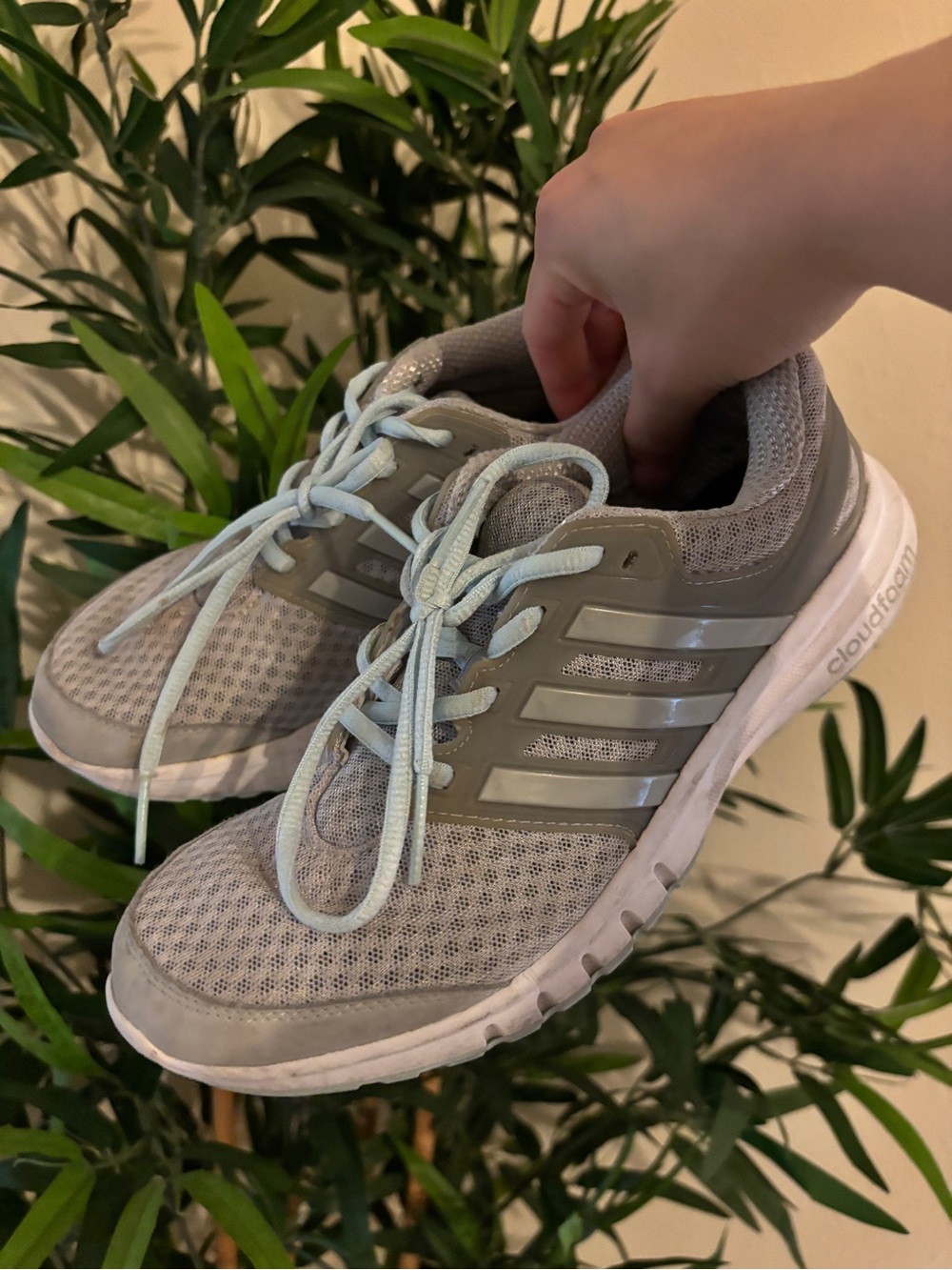 Adidas Cloudfoam Gray Women's Athletic Sneakers with Pale Blue Laces size 7